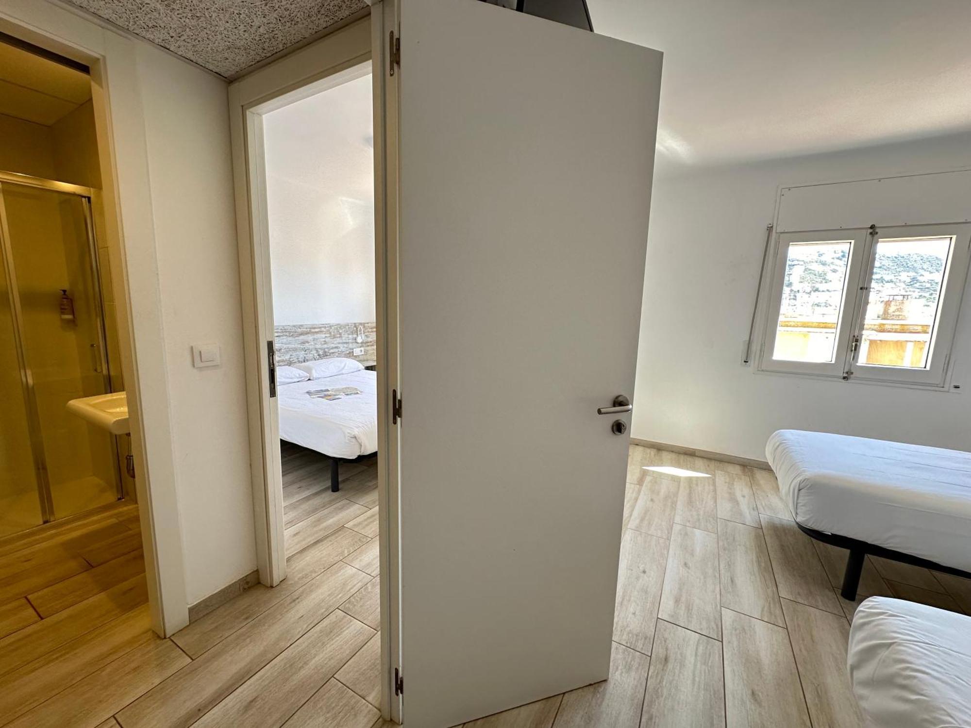 Agi Gloria Rooms Roses Extérieur photo