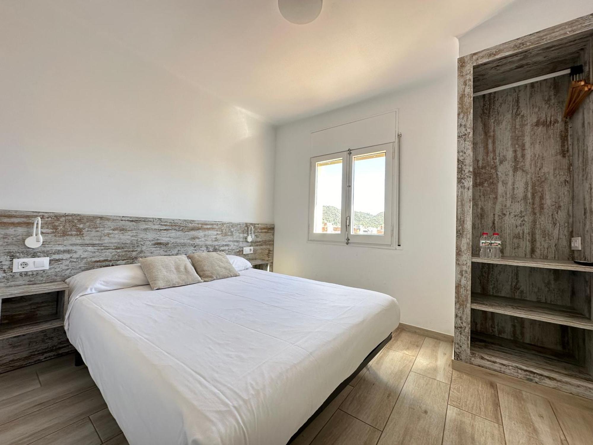 Agi Gloria Rooms Roses Extérieur photo